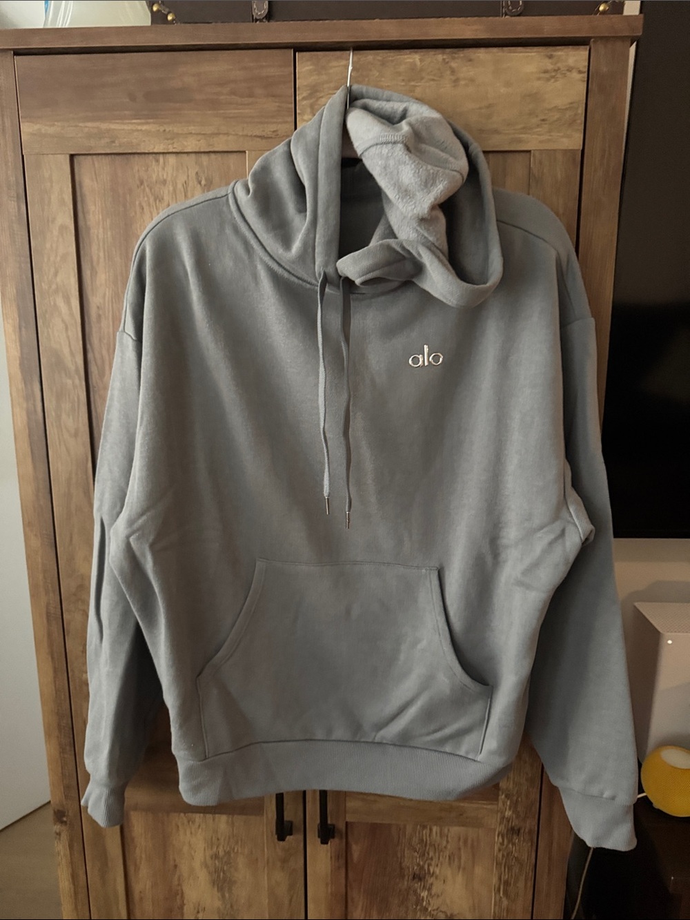 ALO Yoga women’s blue Gray Pullover Hoodie